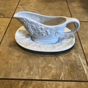 Red Berry White Ceramic Gravy Boat w/ Saucer in box